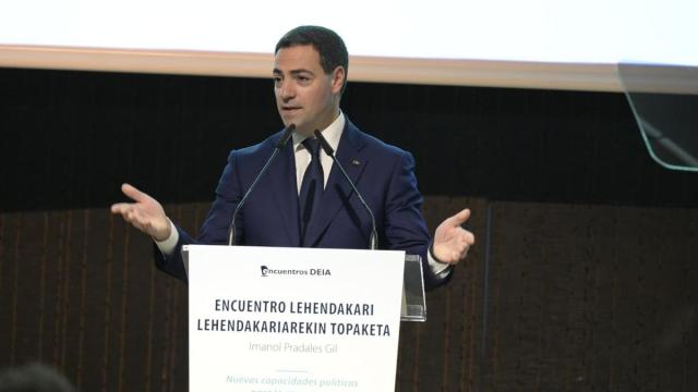 Encuentro con el lehendakari, Imanol Pradales, organizado por Deia