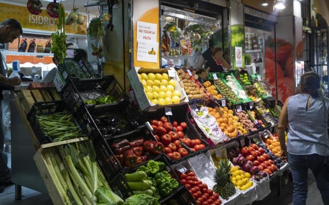 Frutas y verduras han registrado considerables aumentos de precios en el último año.