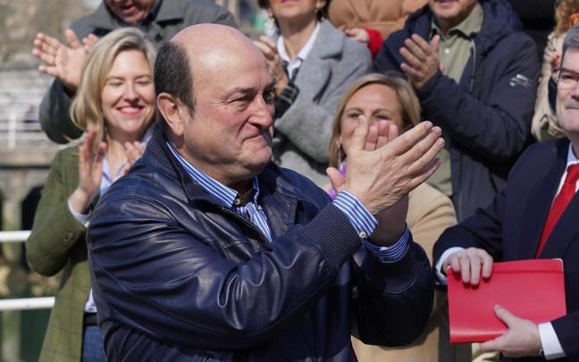 Andoni Ortuzar en la presentación de Juan Mari Aburto a la Alcaldía de Bilbao