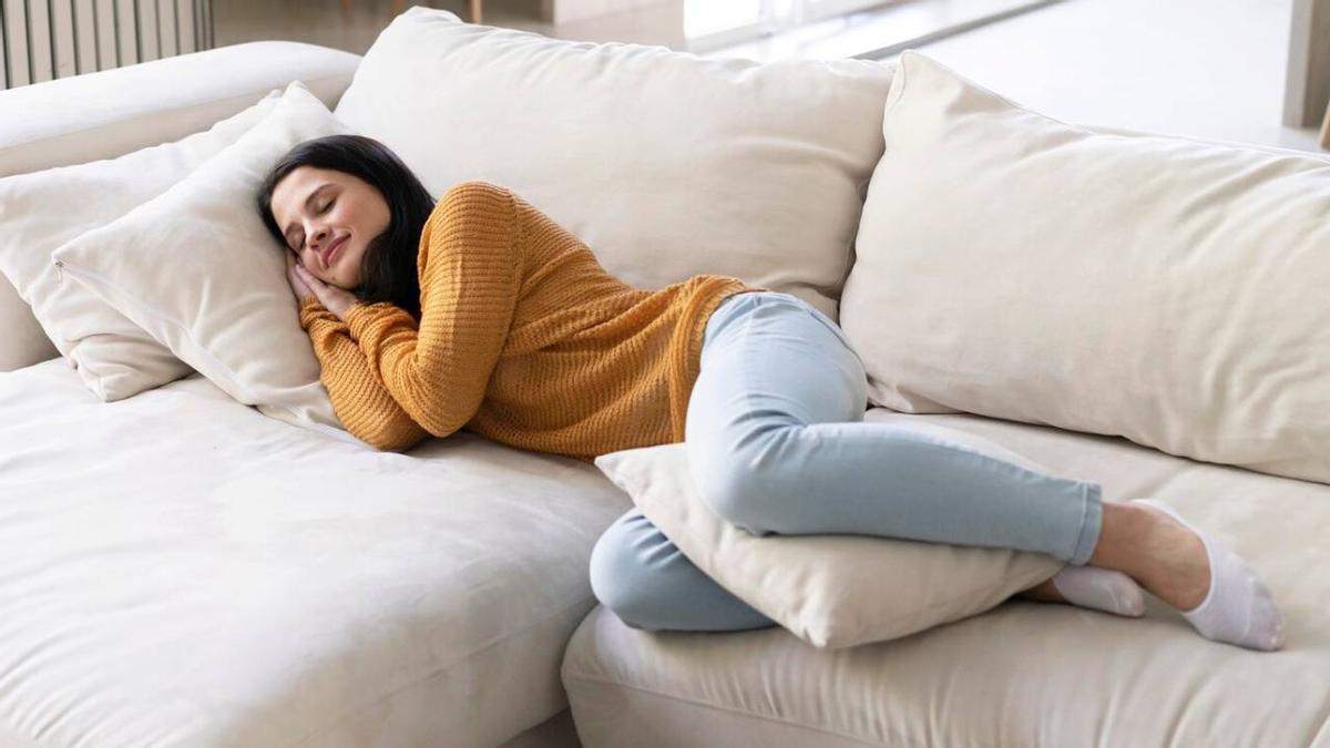 Este es el beneficio de dormir la siesta
