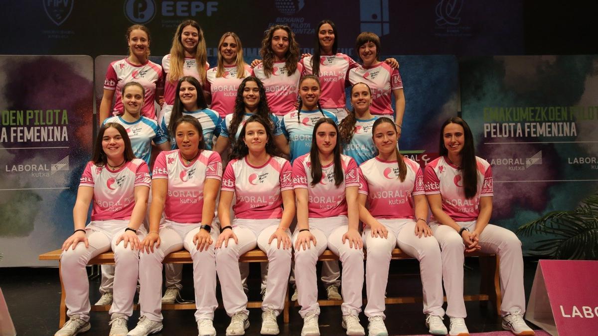 Las pelotaris participantes en el Emakume Master Cup.