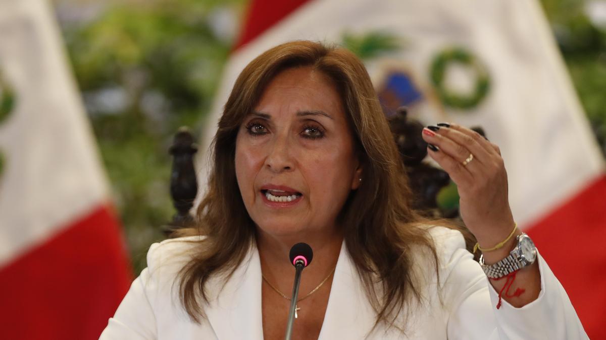 Registran la casa de la presidenta de Perú.