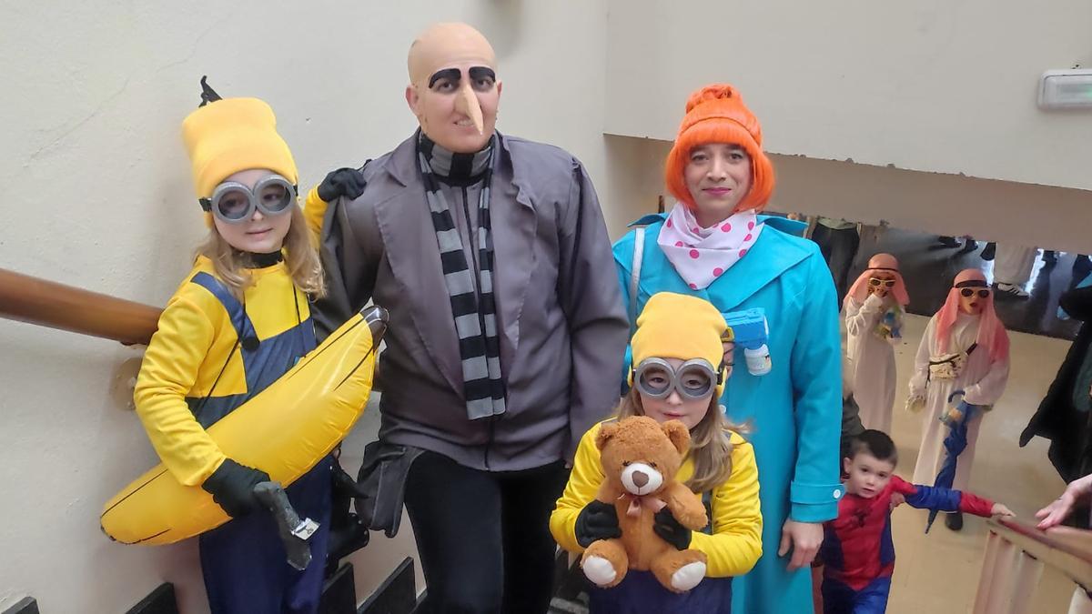 El ingenio fue un eficaz antídoto contra al mal tiempo durante las fiestas de Carnaval.