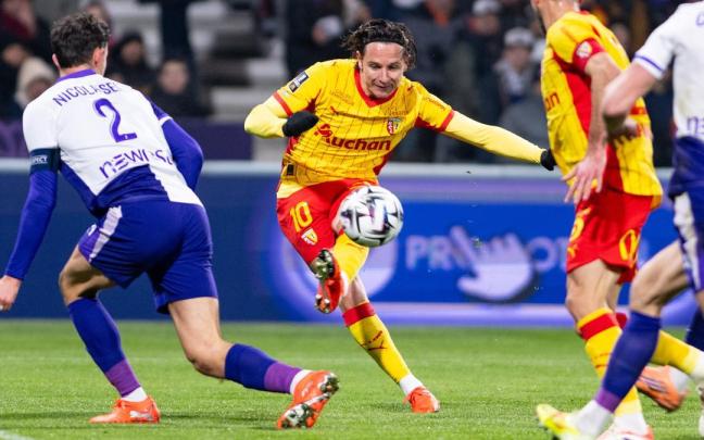 Florian Thauvin, la gran estrella del Lens a sus 32 años, ha sido elegido tres meses como mejor jugador de la liga francesa.