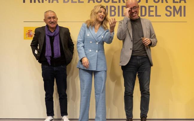 Yolanda Díaz, durante la firma del acuerdo con los sindicatos sobre la subida del salario mínimo.