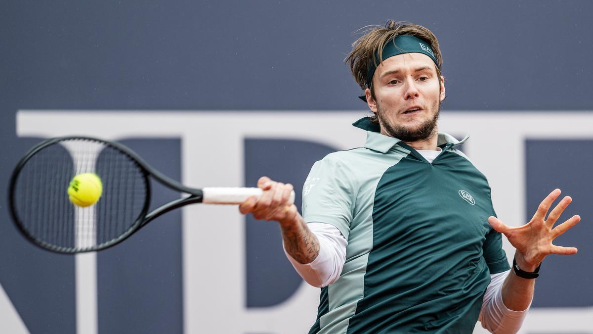 El kazajo Alexander Bublik, revelación de la temporada tenística pese a odiar su deporte.