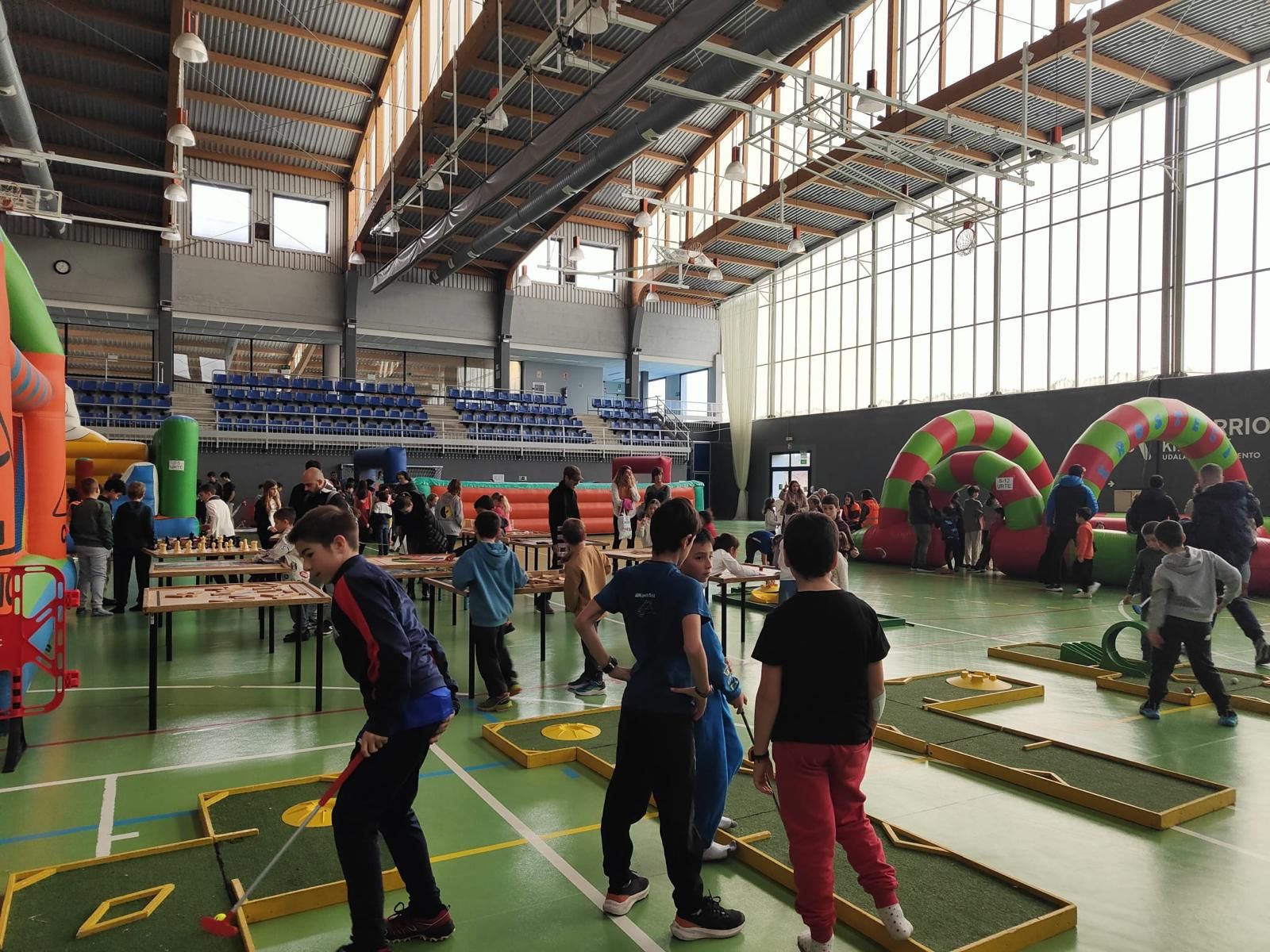 El PIN en el polideportivo Bañueta de Amurrio