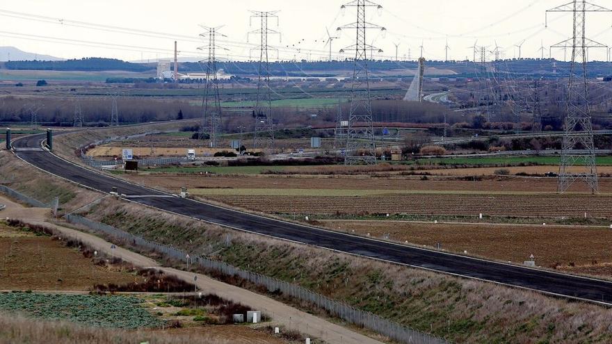 Aspecto del inicio del tramo del TAV en Castejón, donde se hará el viaducto