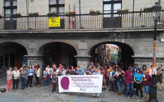 Imagen de archivo de una concentración contra la violencia de género en Orduña