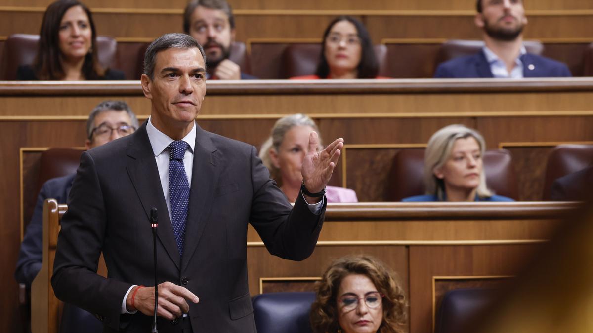 El presidente del Gobierno, Pedro Sánchez interviene en una sesión del control.