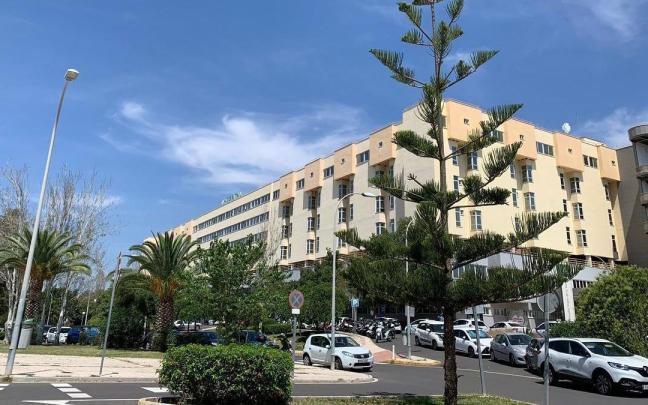 La joven se encuentra ingresada en el Hospital Clínico de Málaga.