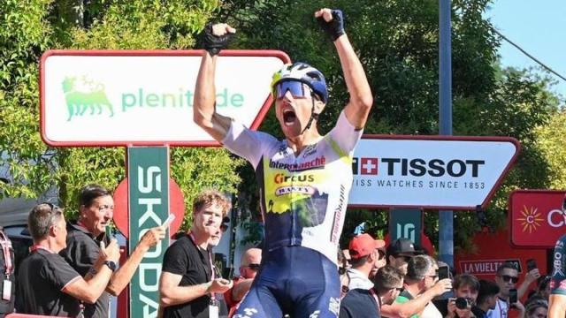 Rui Costa festeja la victoria en Lekunberri.