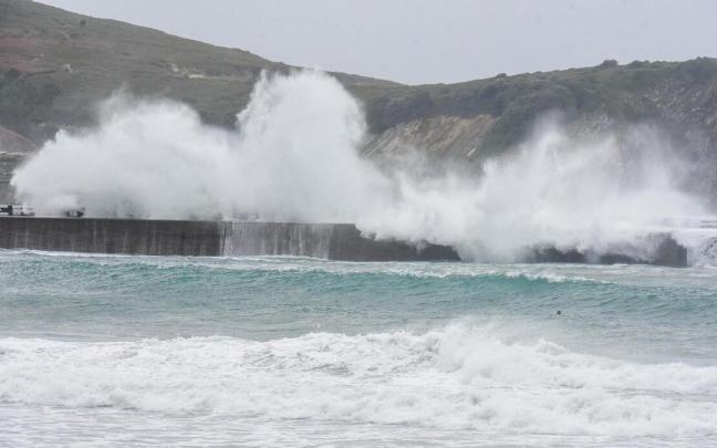 La mayor racha de viento se ha registrado en la estación meteorológica de Orduña, 146,4 km/h.