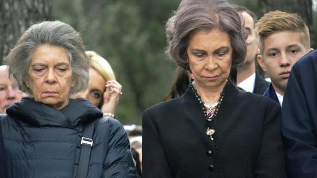 Irene de Grecia, junto a su hermana Sofía.