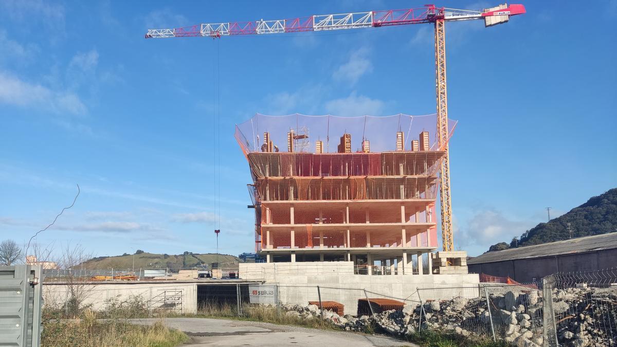 Construcción de viviendas en Torreaga, cerca de la estación de Zumaia.