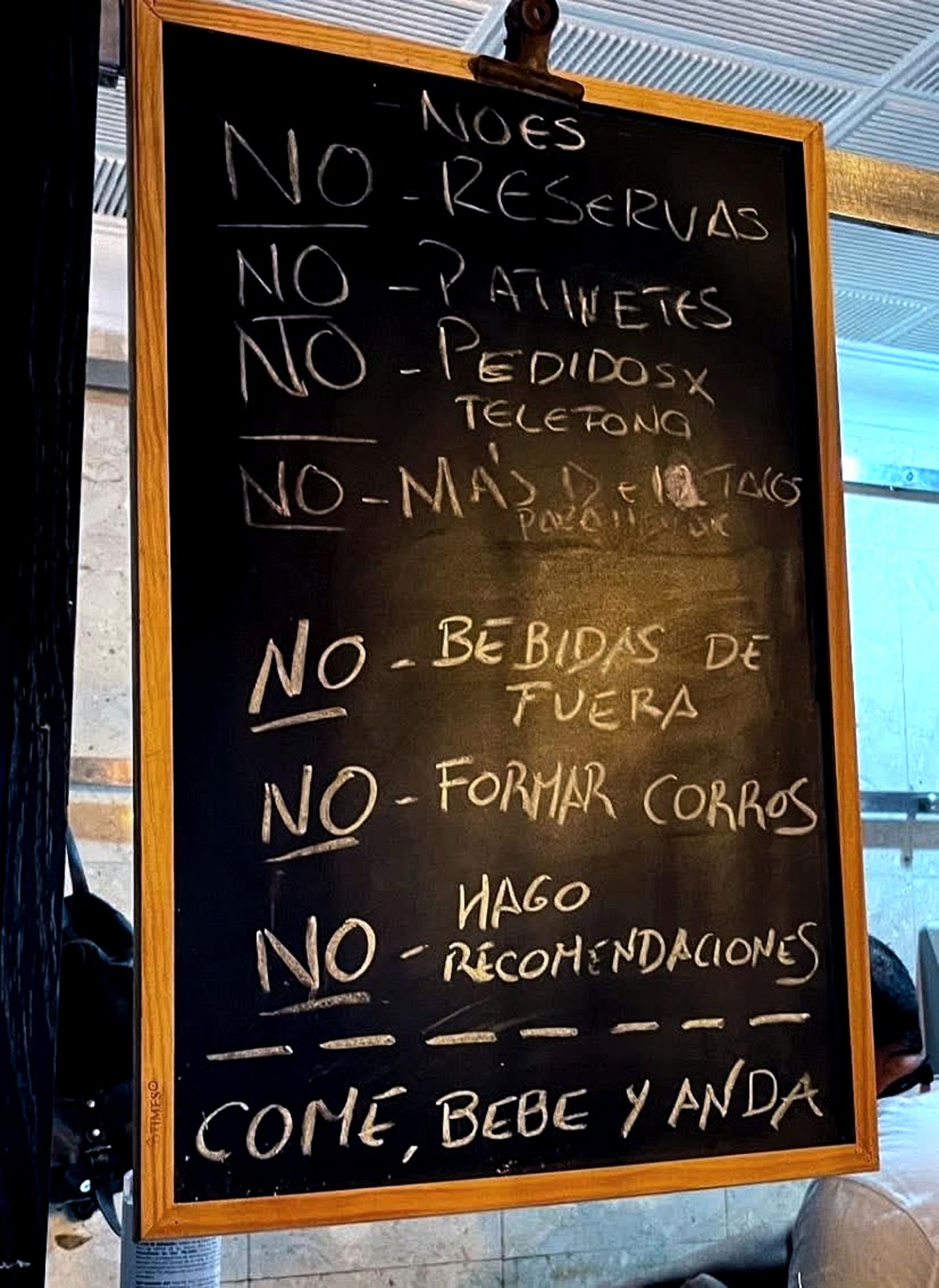 “Es vergonzoso que te traten con la punta del pie”, se queja el cliente.