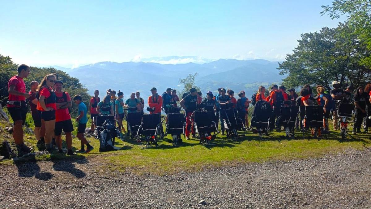 Participantes en una de la subidas que tuvo como meta la zona de Xoxote.