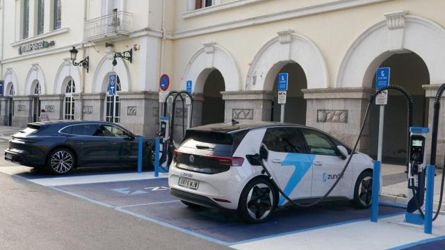 Elektrizitatea kargatzeko sare publikoaren erabilera boskoiztu egin da Gasteizen azken hiru urteetan.