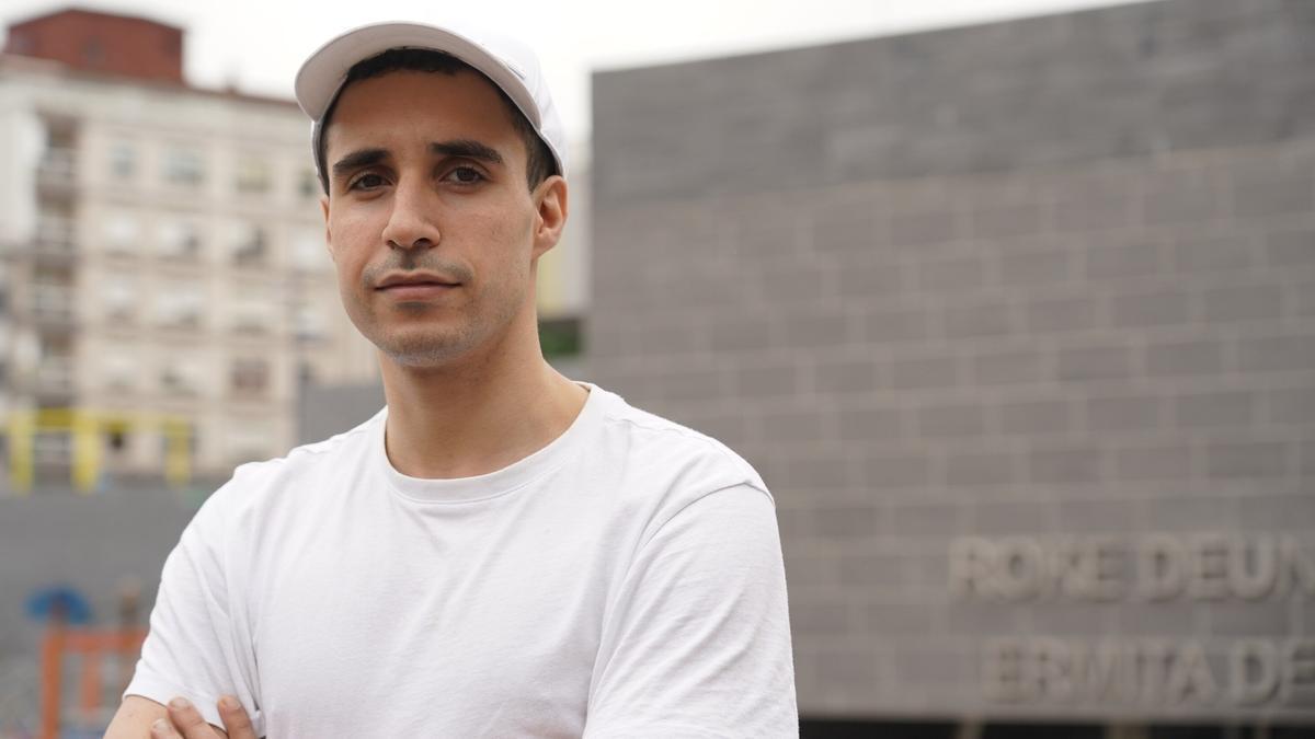 Abdelaziz Louastani, en Portugalete, donde reside.