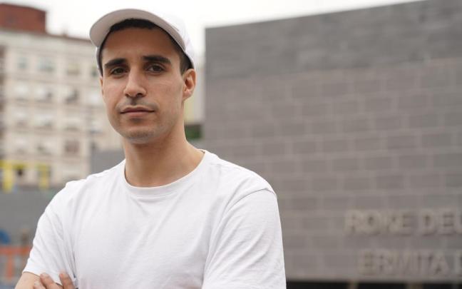 Abdelaziz Louastani, en Portugalete, donde reside.