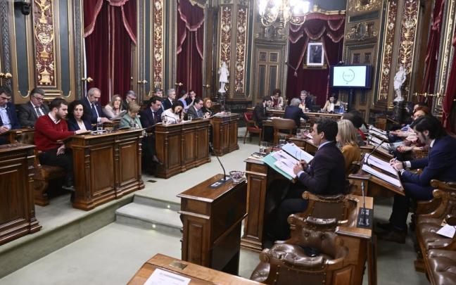 El Ayuntamiento de Bilbao celebra hoy su último pleno ordinario