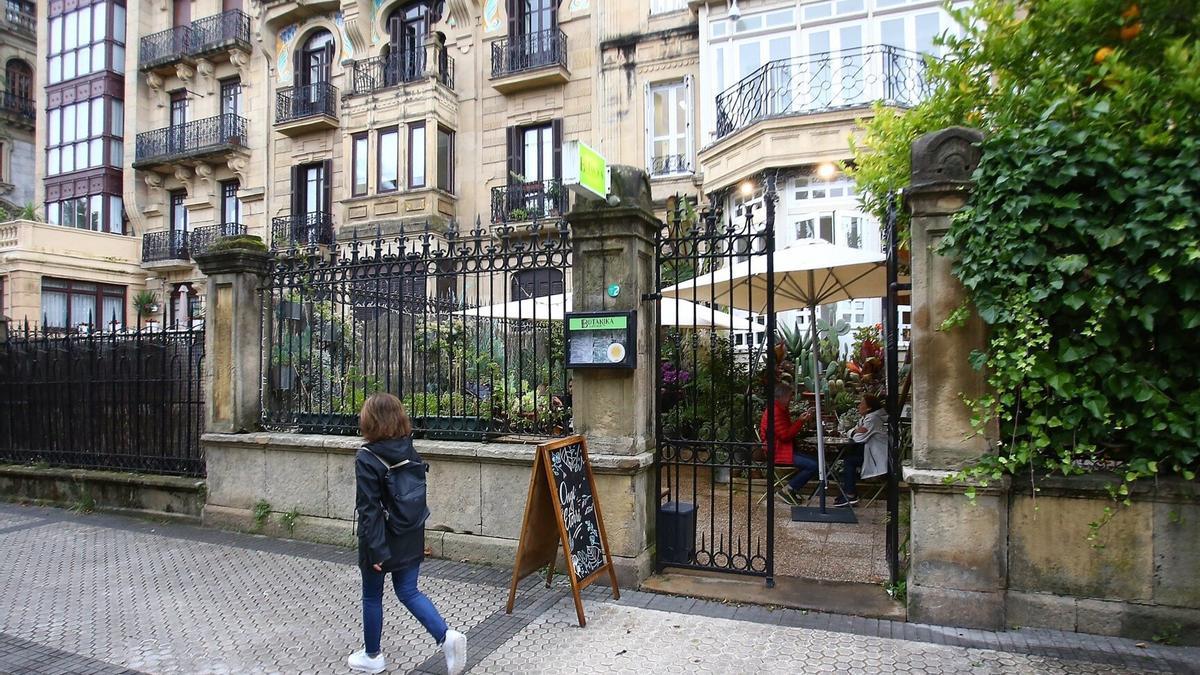 La terraza del Botanika, en Donosia.