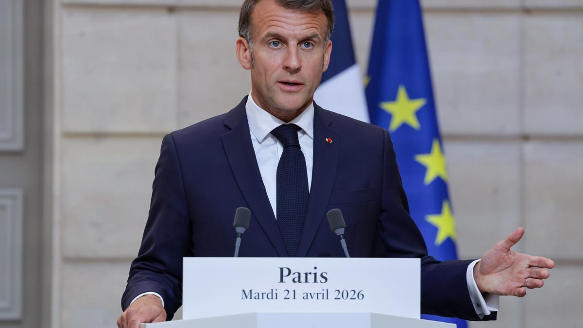 Macron, durante su comparecencia.