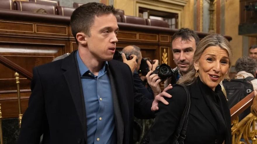 Iñigo Errejón, portavoz parlamentario de sumar, junto a Yolanda Díaz en el Congreso