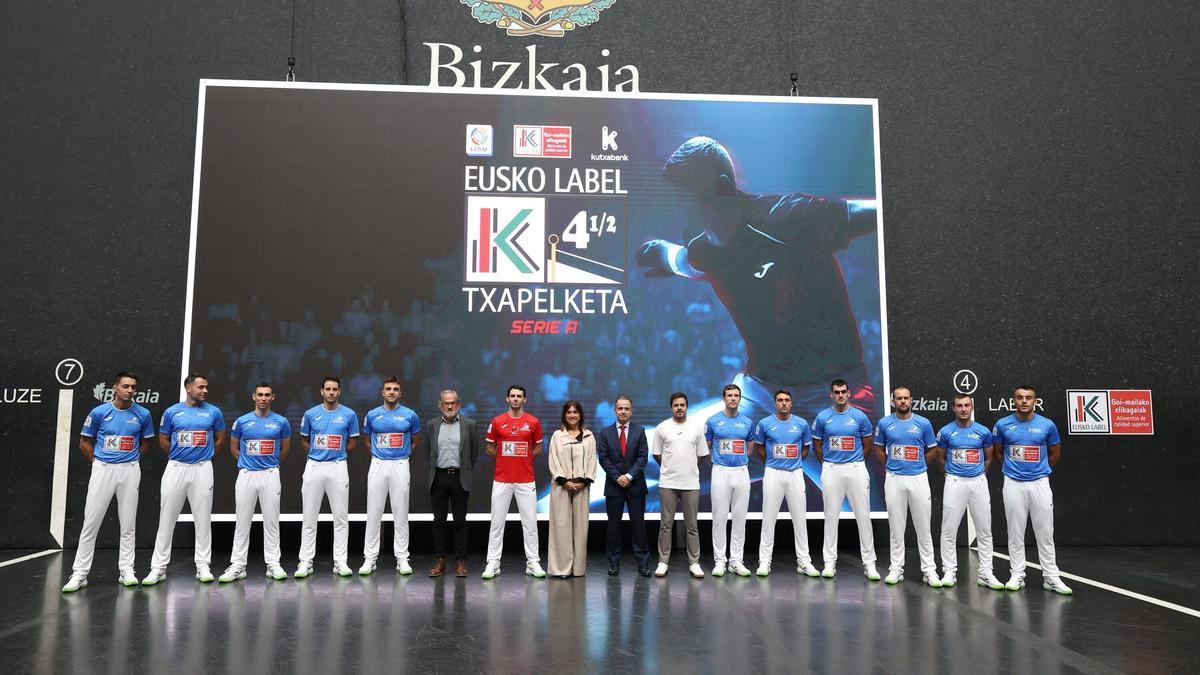 Los pelotaris, en la presentación del Cuatro y Medio de este lunes.