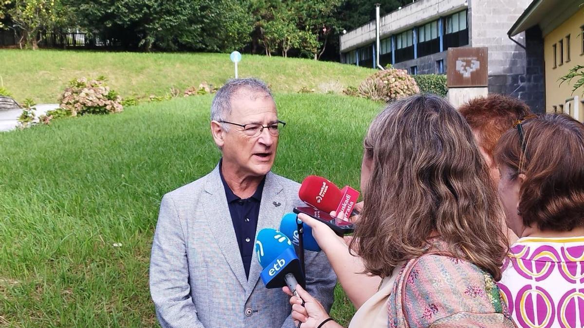 El rector de la EHU, Joxerramon Bengoetxea