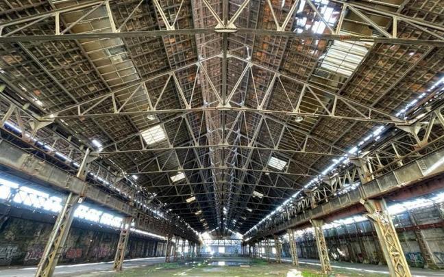 El proyecto a redactar debe contemplar el mantenimiento de la estructura metálica de las naves de La Basconia