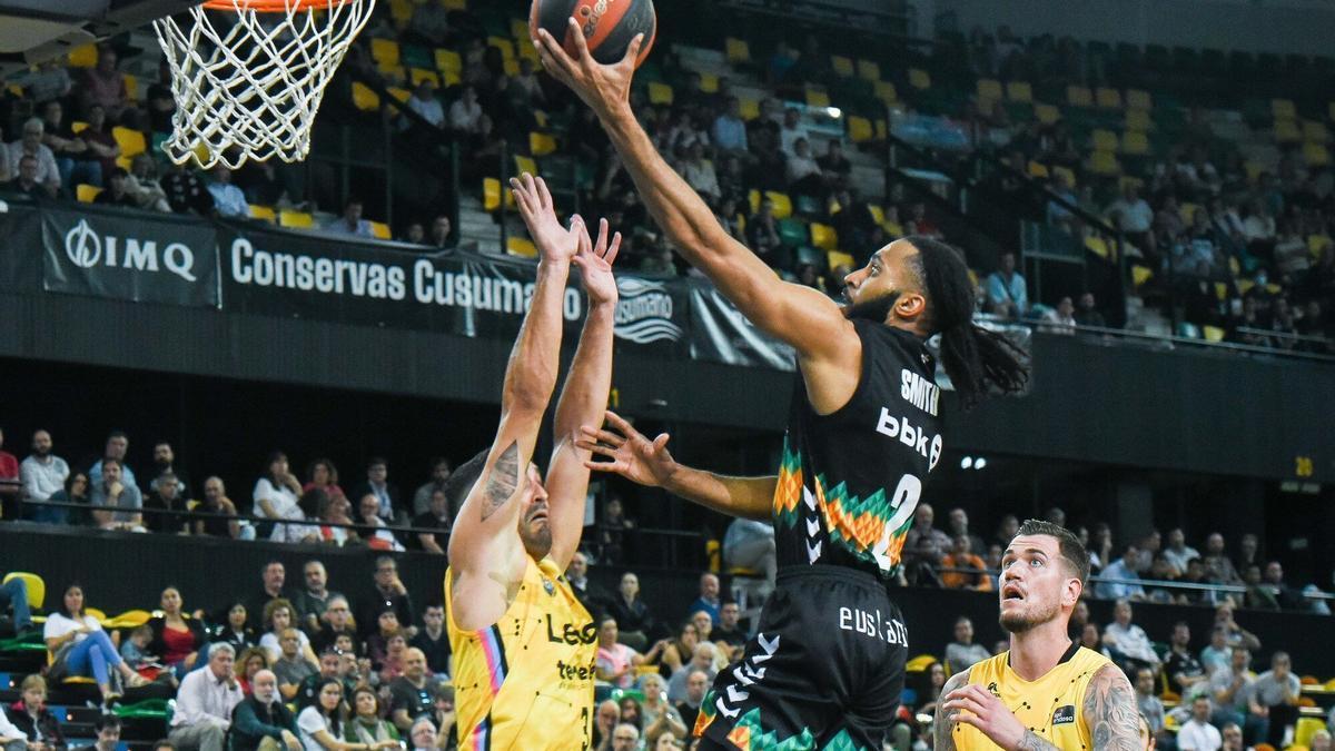 En imágenes: el Bilbao Basket cae ante el Lenovo Tenerife