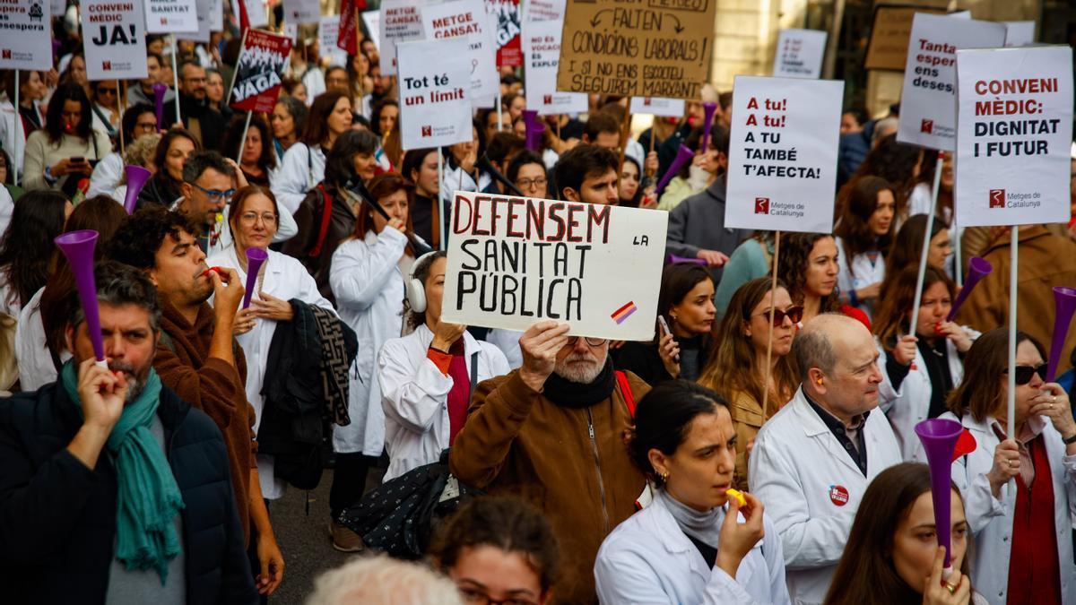 Una de las manifestaciones celebradas durante la huelga de profesionales sanitarios.