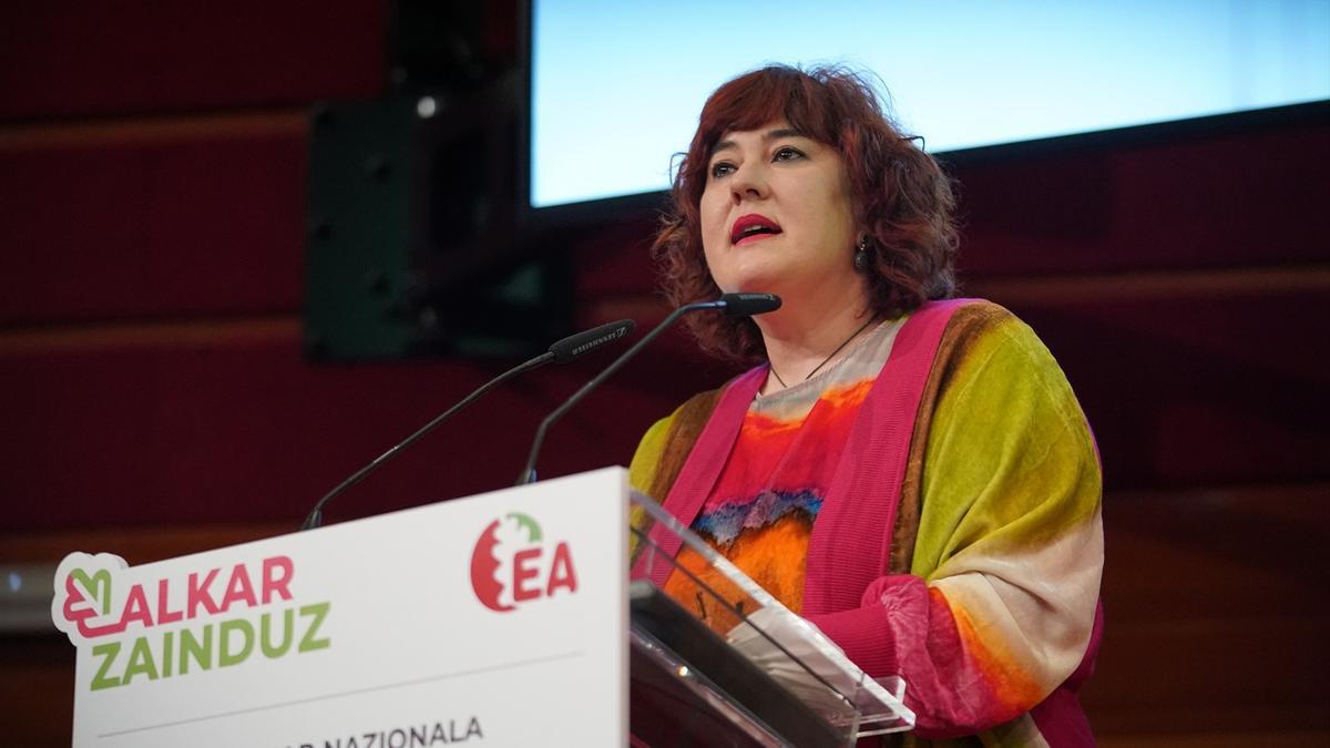 Eba Blanco tras ser reelegida secretaria general de EA, 2022.