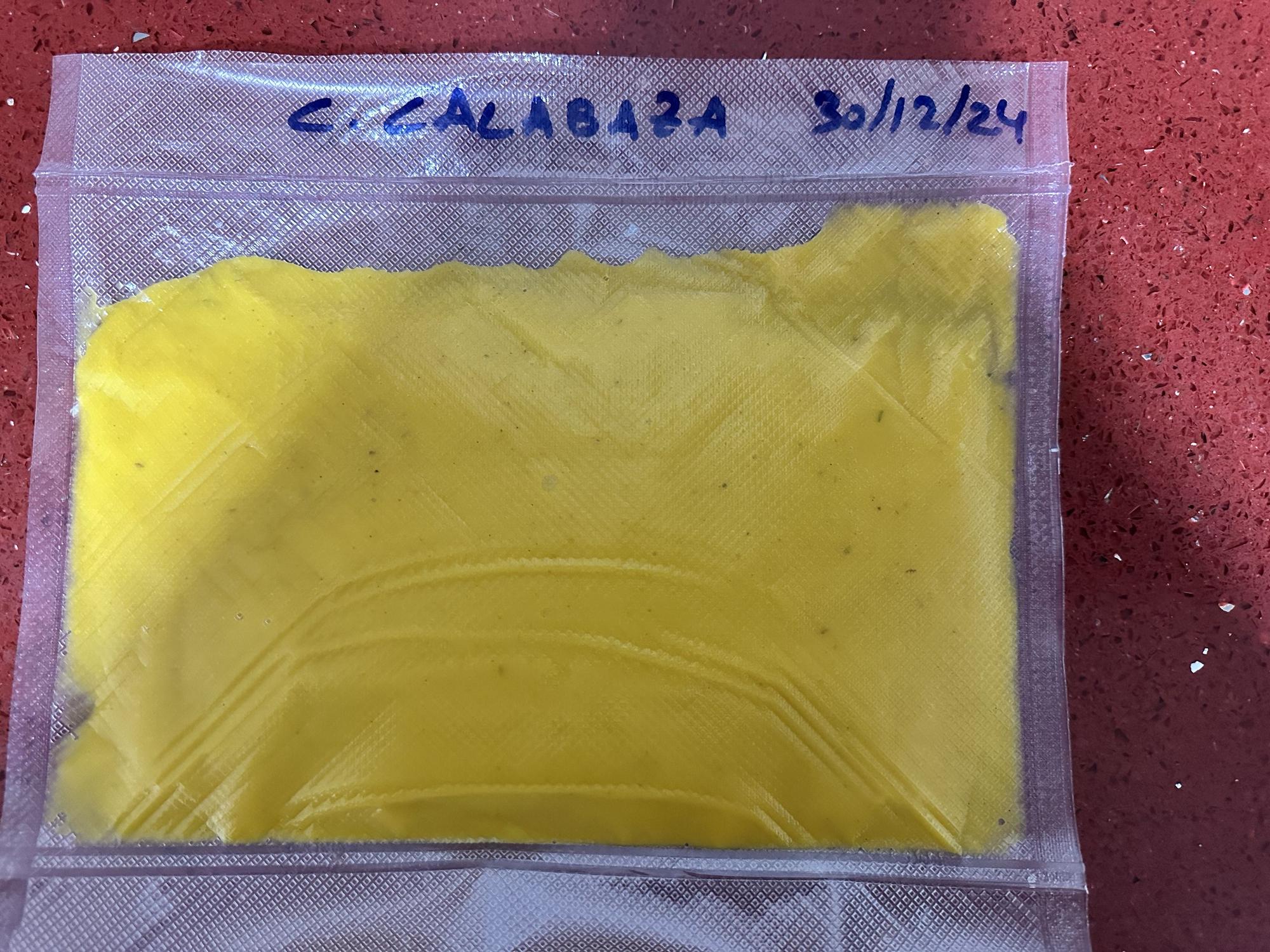 Marcar la fecha y el contenido de cada bolsa.