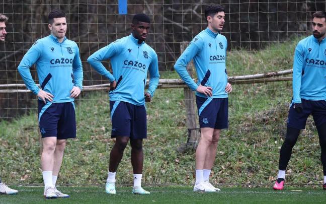 Navarri, Zubeldia, Cho, Carlos Fernández y Brais, durante un entrenamiento en Zubieta.