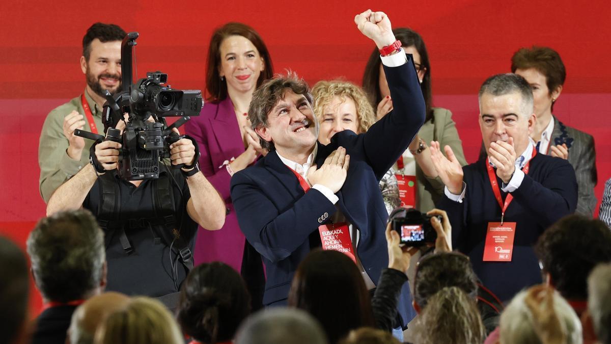 El secretario general del PSE, Eneko Andueza, en la clausura del décimo congreso