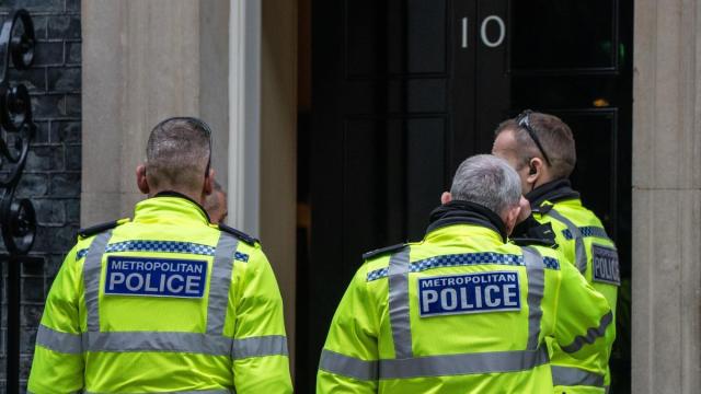 La Policía londinense sigue trabajando en estos hechos.