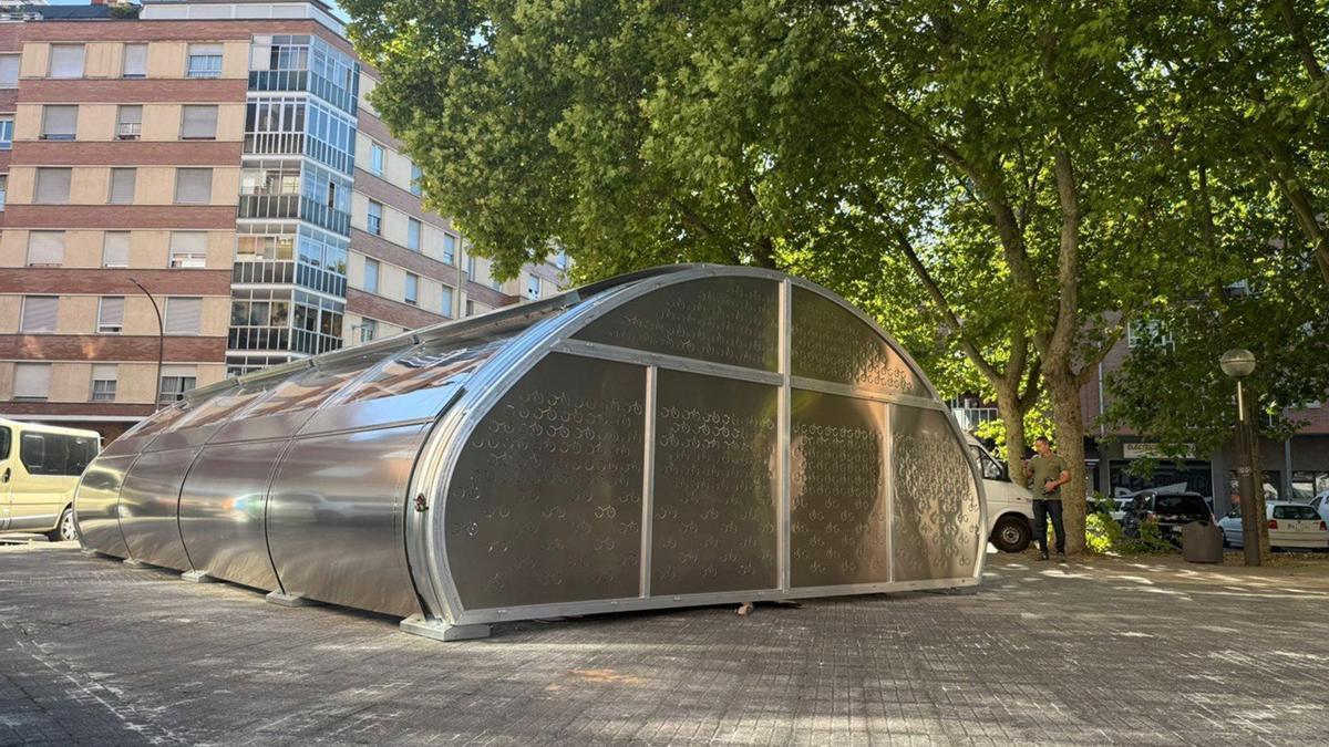 Bizikletentzako aparkaleku seguru berria zabalduko dute ostiralean Gasteizko Zaramaga auzoan.