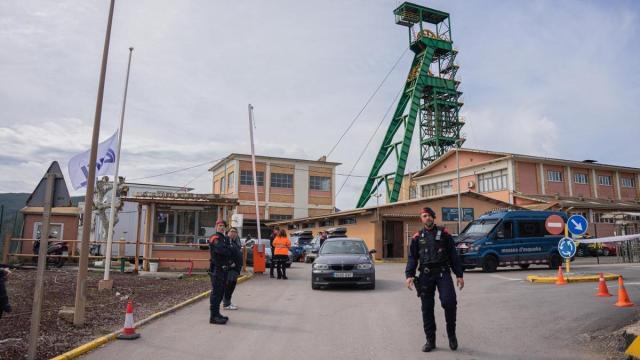 Agentes de los Mossos en las inmediaciones de la mina de Súria en una imagen de archivo.