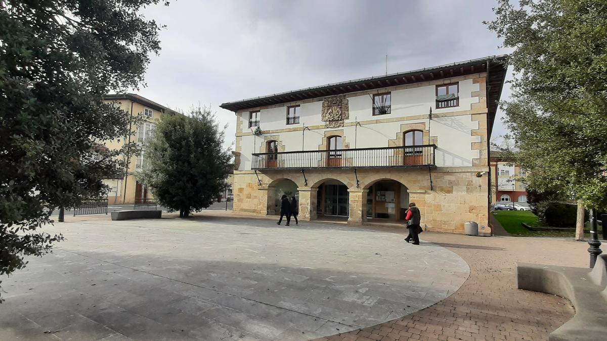 La Cuadrilla de Gorbeialdea comparte sede con el Ayuntamiento de Zuia en la localidad de Murgia