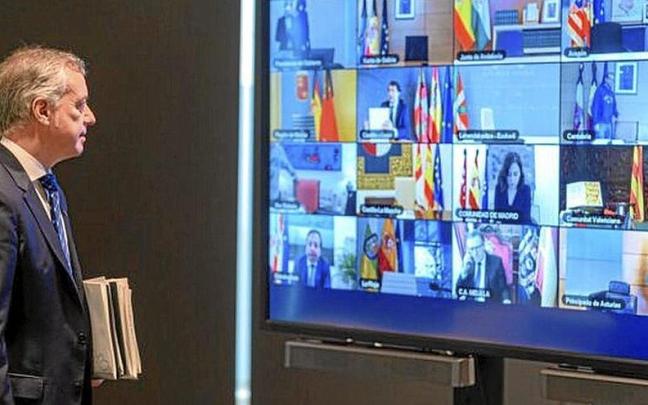 Iñigo Urkullu, en una de las reuniones telemáticas de las Conferencias de Presidentes que diseñó Pedro Sánchez, y a las que se le vieron pronto las costuras. | FOTO: EFE
