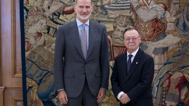 Felipe VI recibe en audiencia al Presidente de la Ciudad Autónoma de Ceuta, Juan Jesús Vivas.