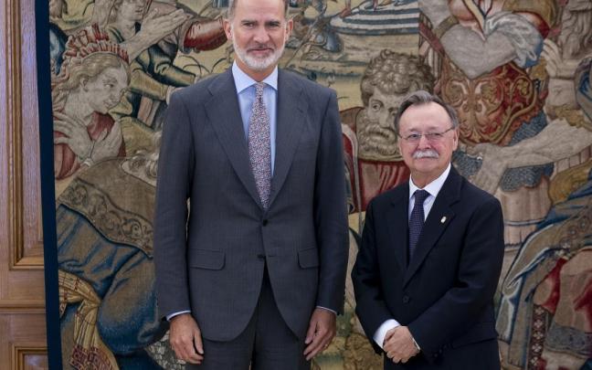 Felipe VI recibe en audiencia al Presidente de la Ciudad Autónoma de Ceuta, Juan Jesús Vivas.