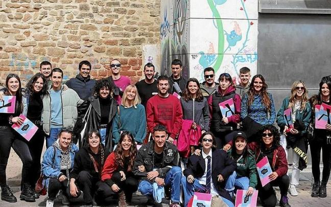 Los y las jóvenes que participaron ayer en ‘Laiatzen’. | FOTOS: JULENE FLAMARIQUE Los y las jóvenes que participaron ayer en ‘Laiatzen’. | FOTOS: JULENE FLAMARIQUE