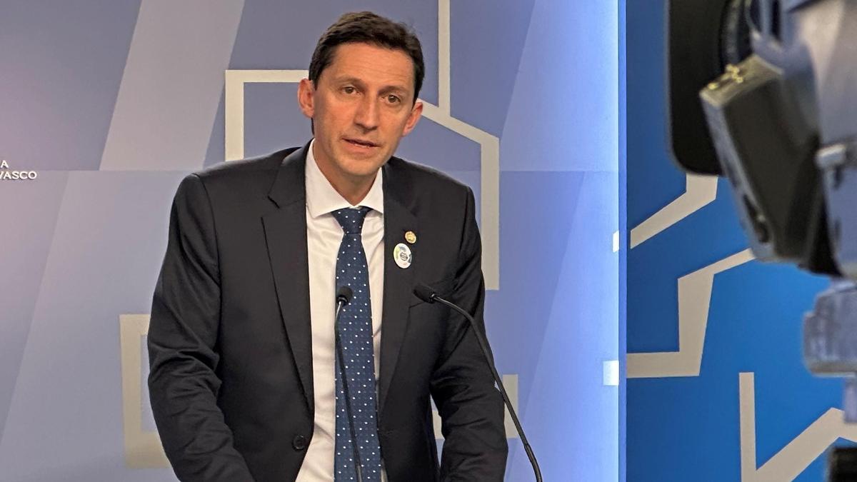 El consejero de Hacienda y Finanzas, Noël D'Anjou