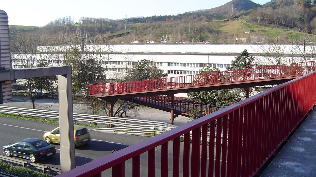 La pasarela que se está reparando.