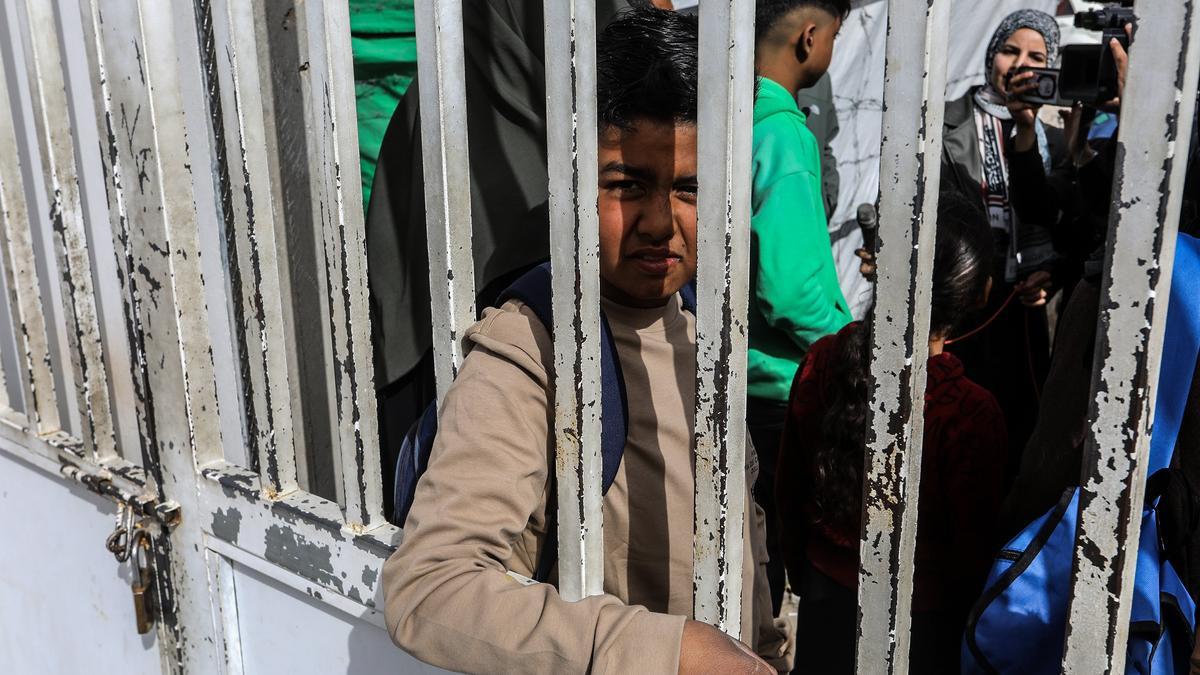 Llega a Egipto a través de Rafah el primer grupo de pacientes palestinos llegados de Gaza