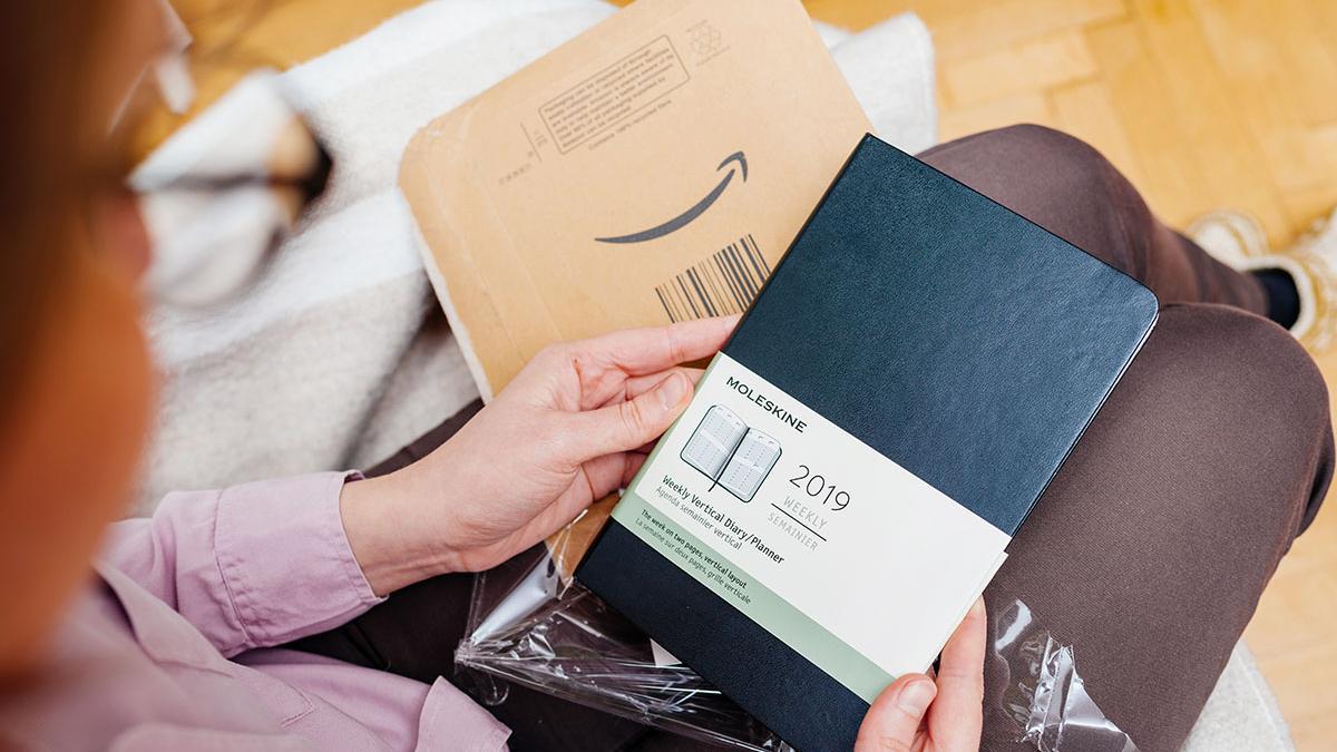 Amazon ofrece entregas rápidas y devoluciones fáciles.