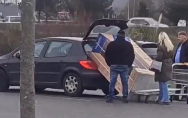 Los protagonistas, en pleno ejercicio de optimismo.